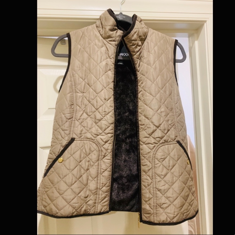 Women’s olive vest with gold accents